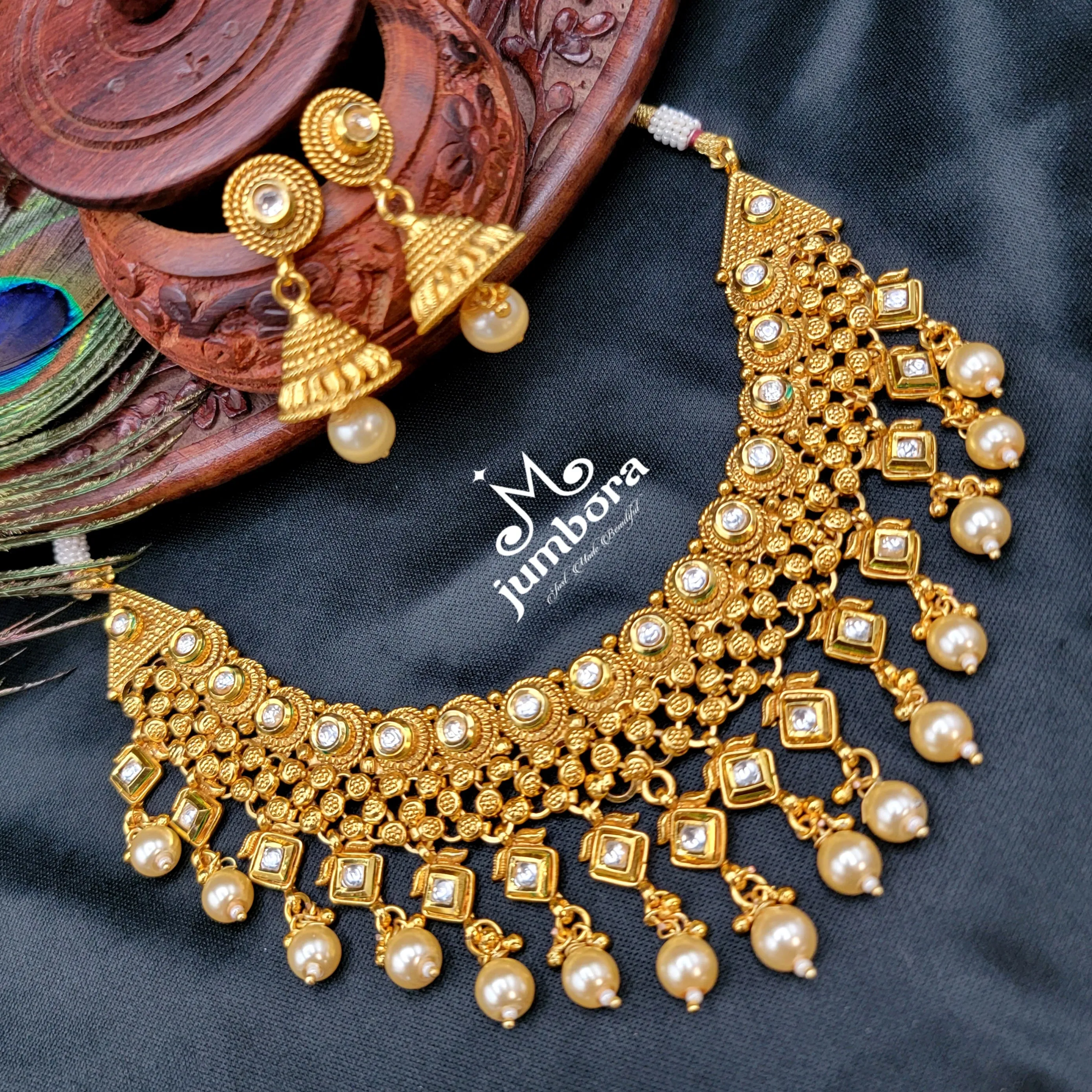 Antique Gold plated Choker Style Kundan Necklace Set