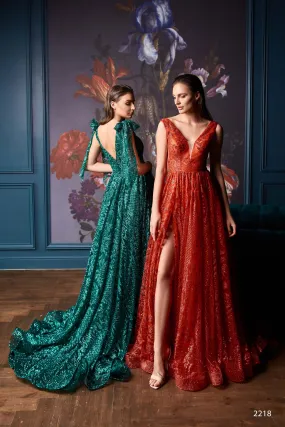 Glimmering Emerald Green Evening Dress with High Slit