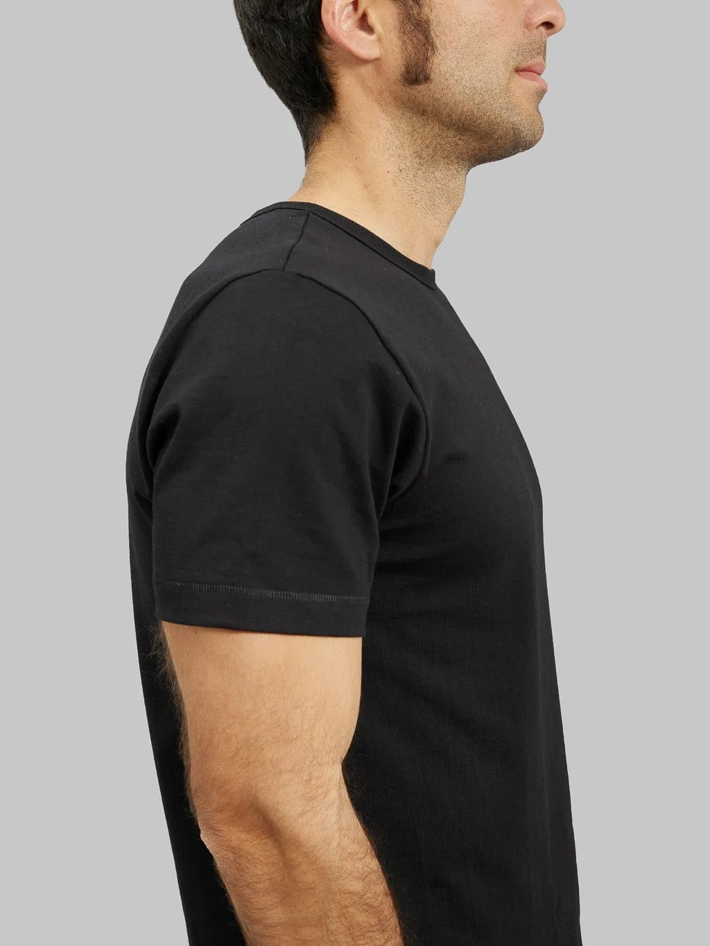 Merz b. Schwanen 215 2-Thread Heavyweight 8.6oz Crewneck Loopwheeled Classic Fit T-Shirt Deep Black