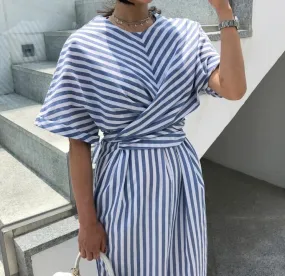 Stripe Batwing Sleeve Midi Dress